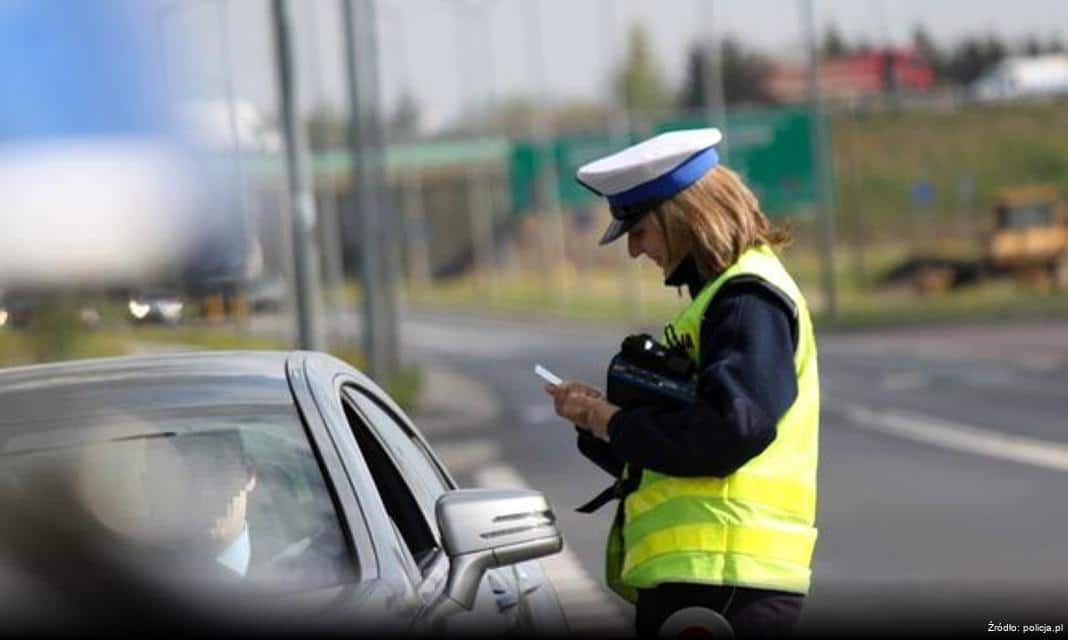 Nowe przepisy dotyczące umundurowania policjantów w Białymstoku